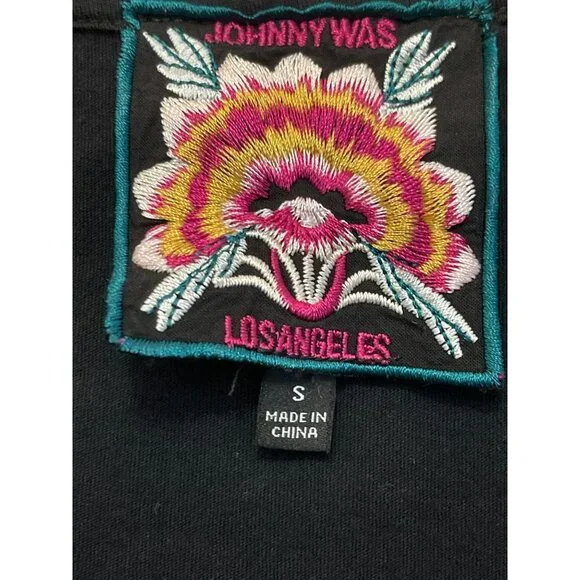 Johnny Was Black V-Neck Floral Embroidered T-Shirt Size Small New - Picture 4 of 5